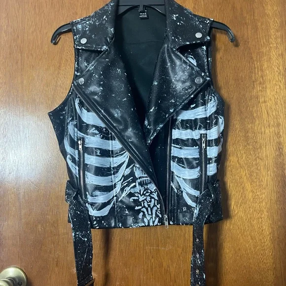 Skeleton Print Black Leather Vest (sz L) - Picture 3 of 14